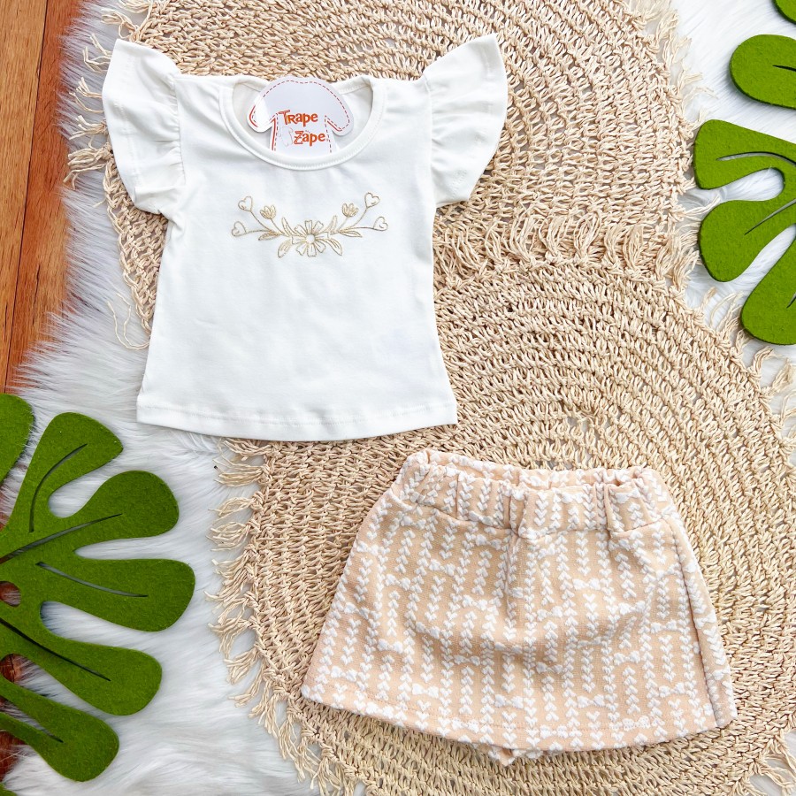 Conj. Blusa Flor com Raminhos e Short Saia Corações - Off White e Salmão
